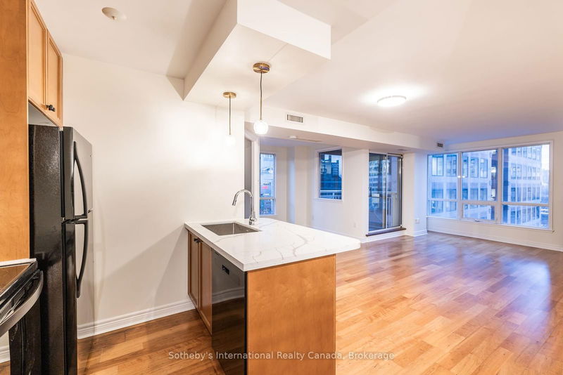 Preview image for 100 Hayden St #901, Toronto