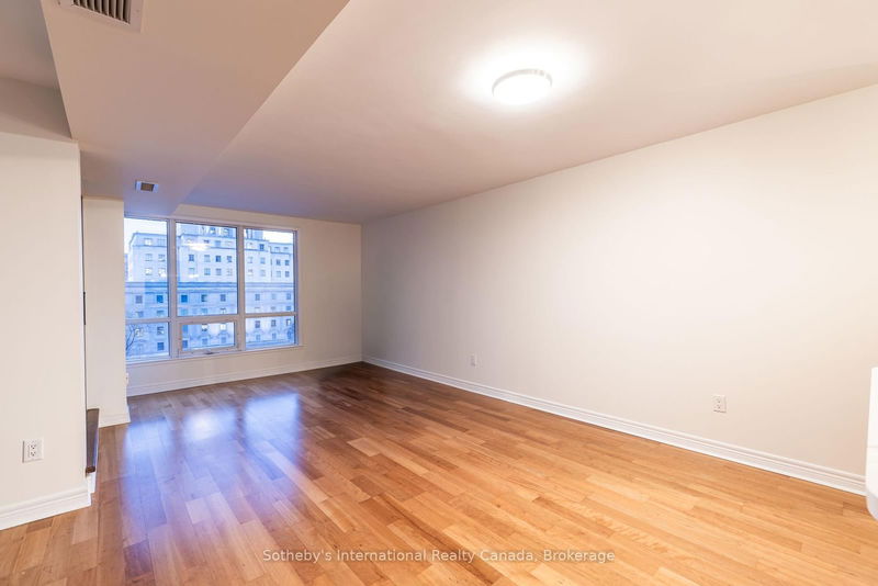 Preview image for 100 Hayden St #901, Toronto