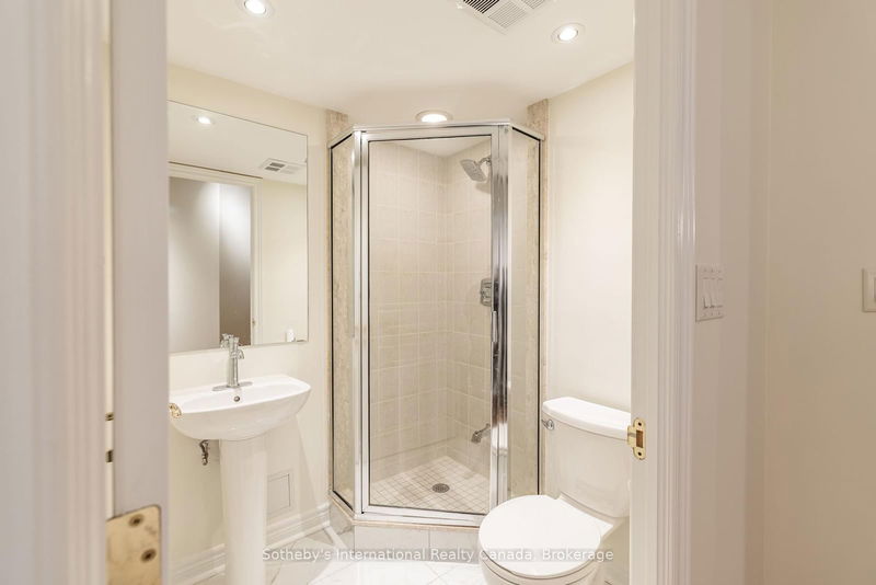 Preview image for 100 Hayden St #901, Toronto