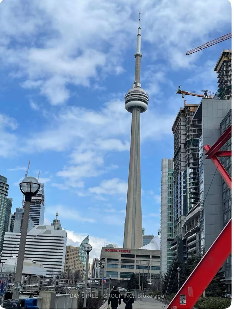Preview image for 21 Iceboat Terr #4303, Toronto