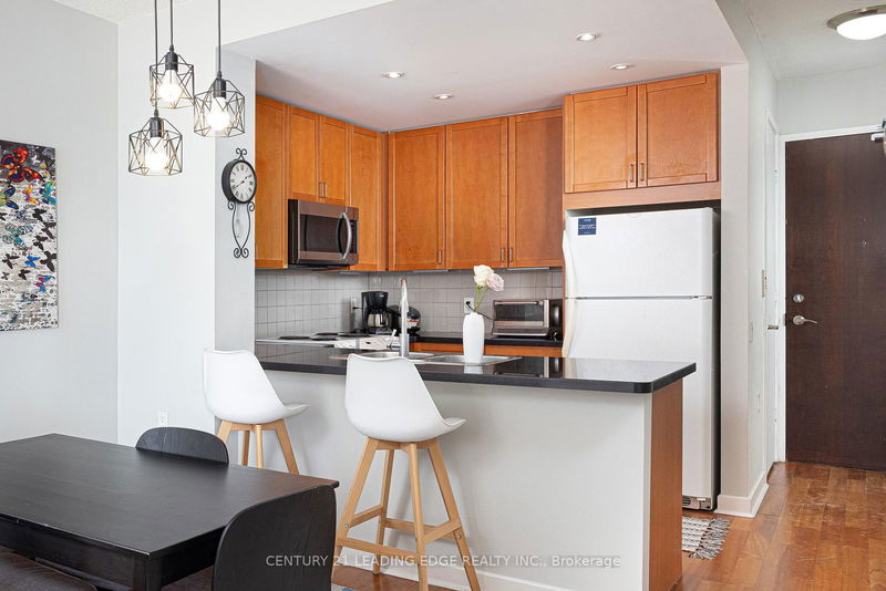 Preview image for 85 Bloor St E #1413, Toronto