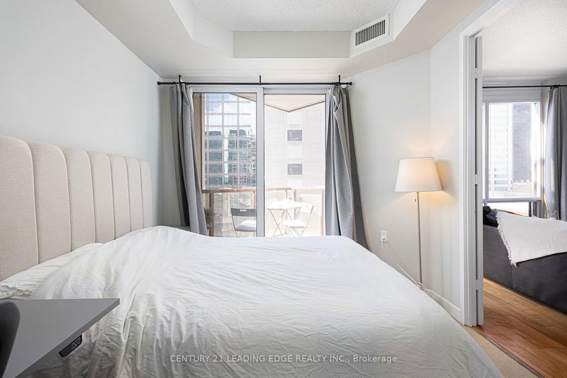 Preview image for 85 Bloor St E #1413, Toronto