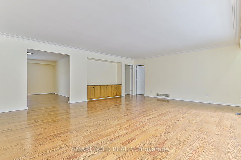 Preview image for 38 Suncrest Dr, Toronto
