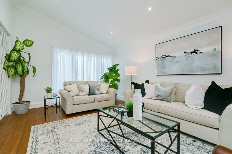 Preview image for 164 Sweeney Dr, Toronto