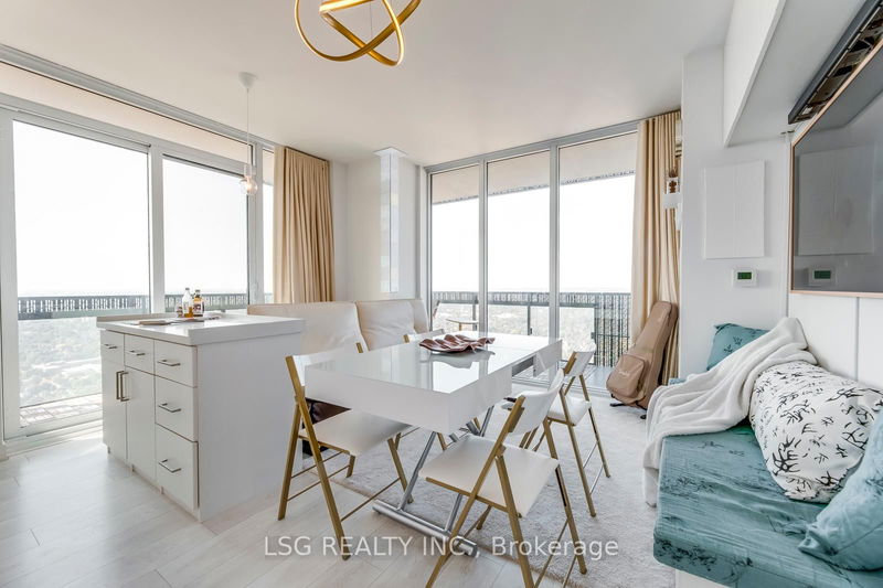 Preview image for 8 Eglinton Ave E #5205, Toronto