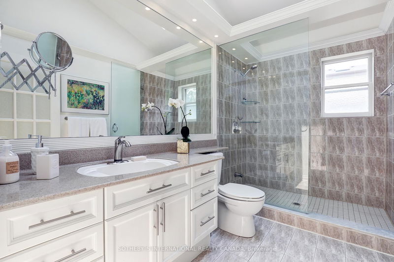 Preview image for 19 Southvale Dr, Toronto