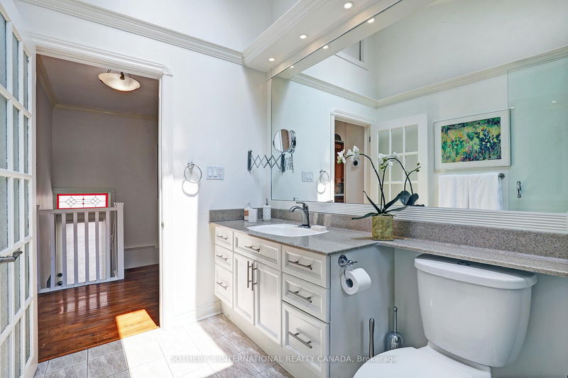Preview image for 19 Southvale Dr, Toronto