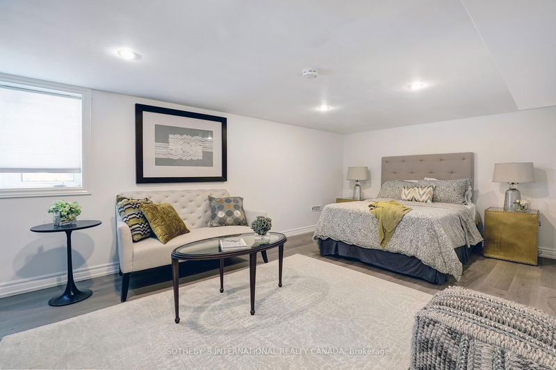 Preview image for 19 Southvale Dr, Toronto