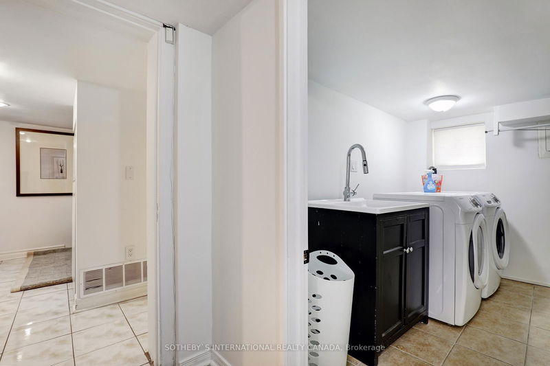 Preview image for 19 Southvale Dr, Toronto