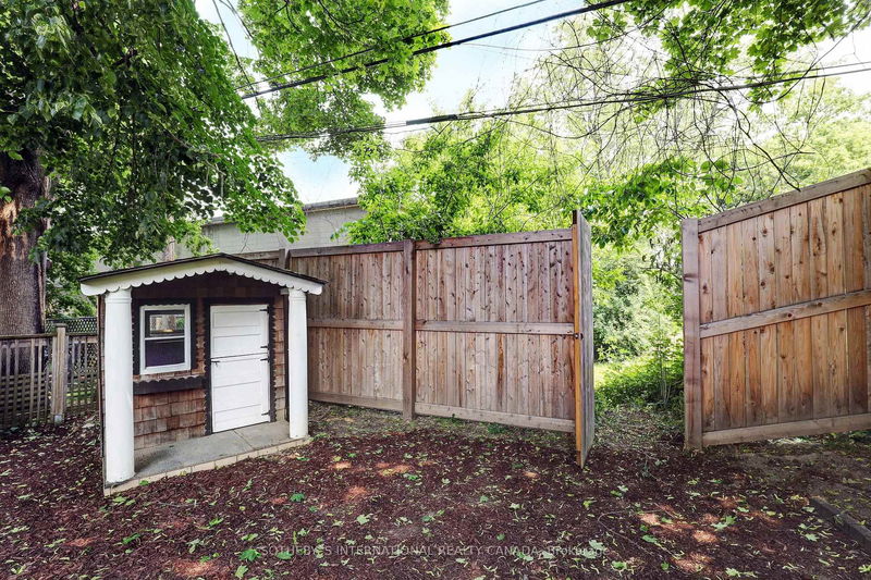 Preview image for 19 Southvale Dr, Toronto