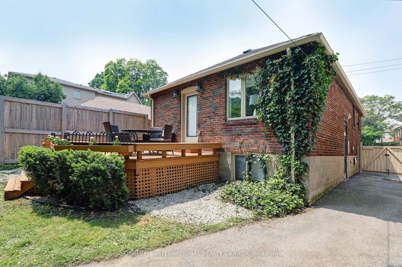 Preview image for 19 Southvale Dr, Toronto