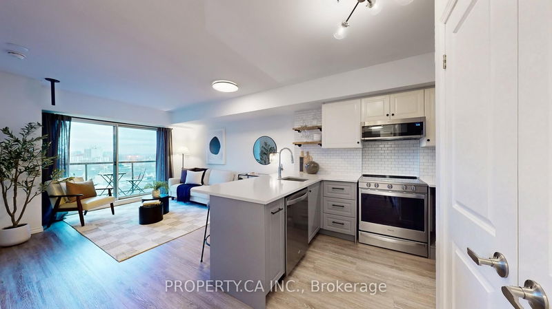 Preview image for 140 Bathurst St #Ph02, Toronto