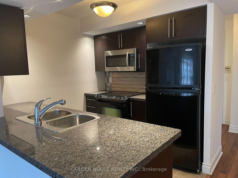 Preview image for 500 Doris Ave #1722, Toronto