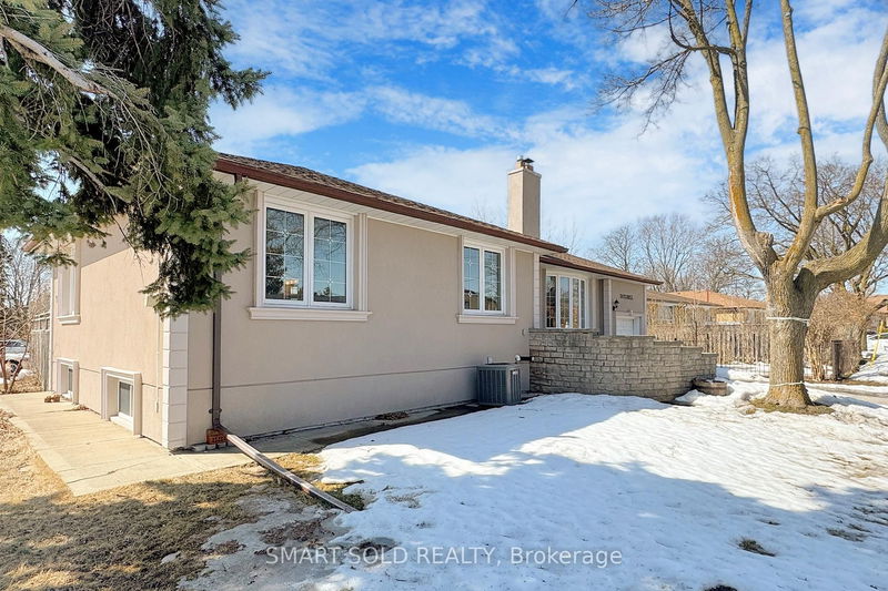 Preview image for 50 Slidell Cres, Toronto