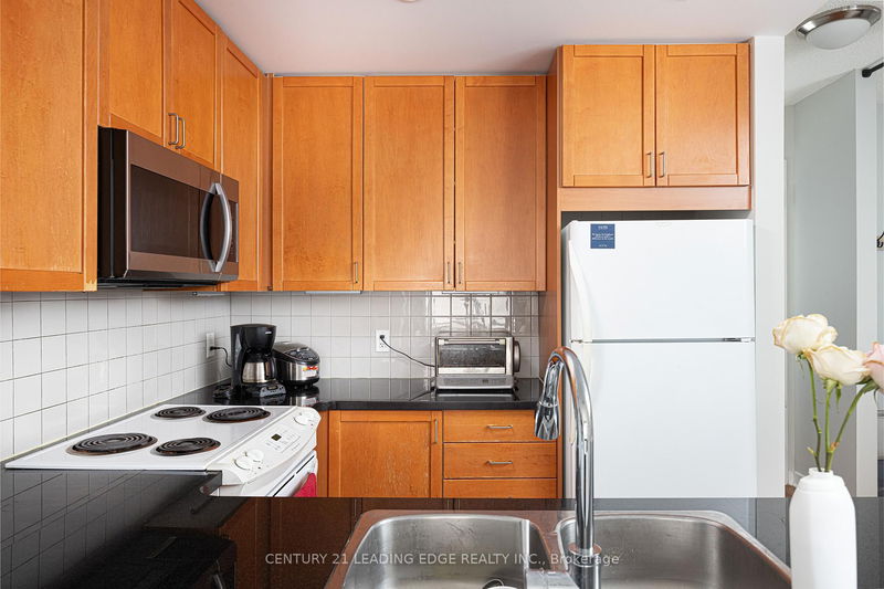 Preview image for 85 Bloor St E #1413, Toronto