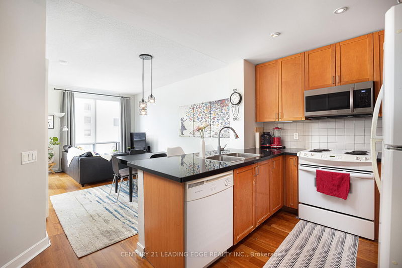 Preview image for 85 Bloor St E #1413, Toronto