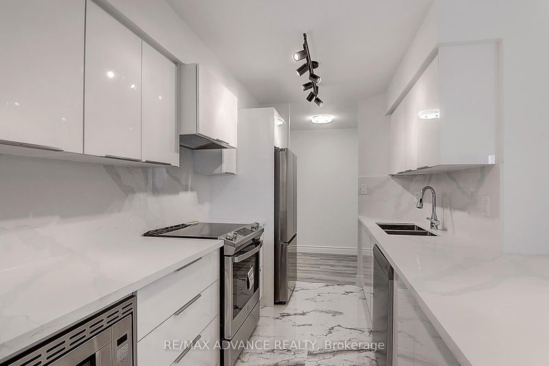 Preview image for 24 Wellesley St W #1611, Toronto