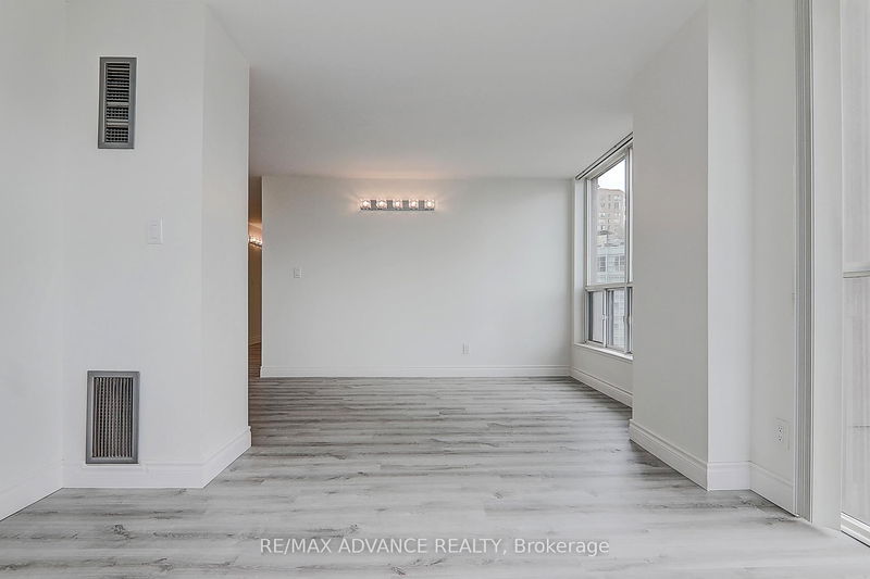Preview image for 24 Wellesley St W #1611, Toronto