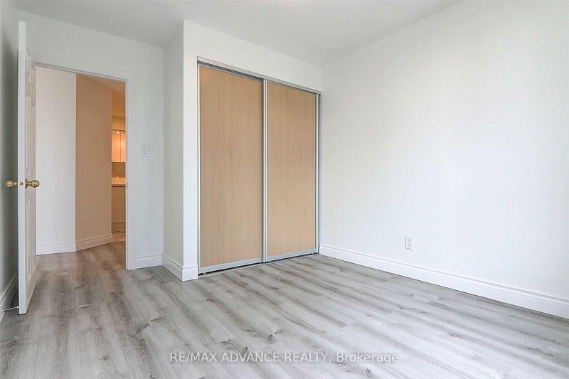 Preview image for 24 Wellesley St W #1611, Toronto