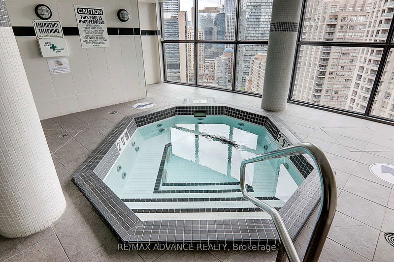 Preview image for 24 Wellesley St W #1611, Toronto