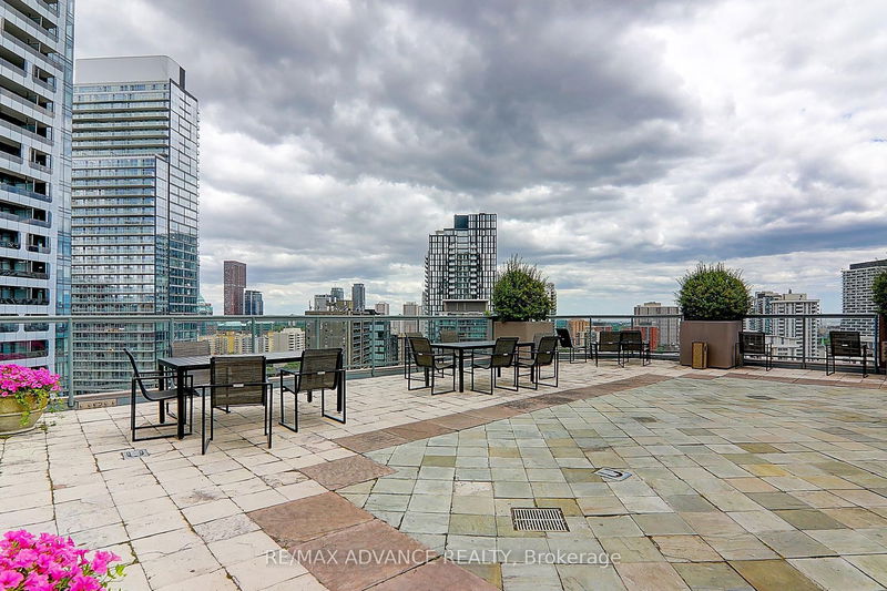 Preview image for 24 Wellesley St W #1611, Toronto