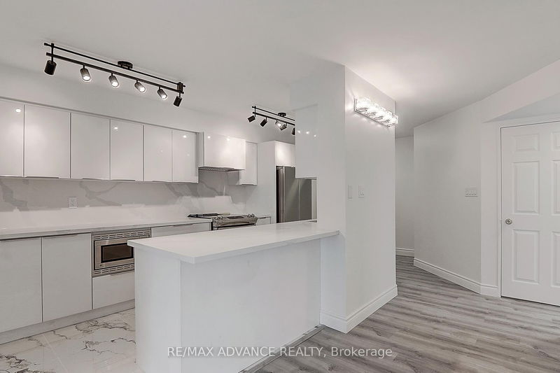 Preview image for 24 Wellesley St W #1611, Toronto
