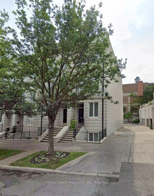 Preview image for 246 Walmer Rd, Toronto