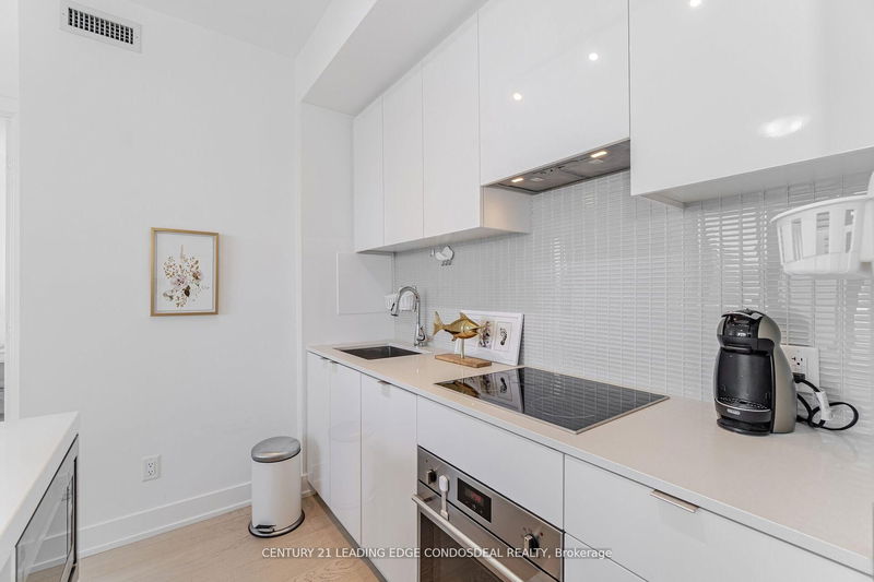 Preview image for 7 Grenville St #2707, Toronto