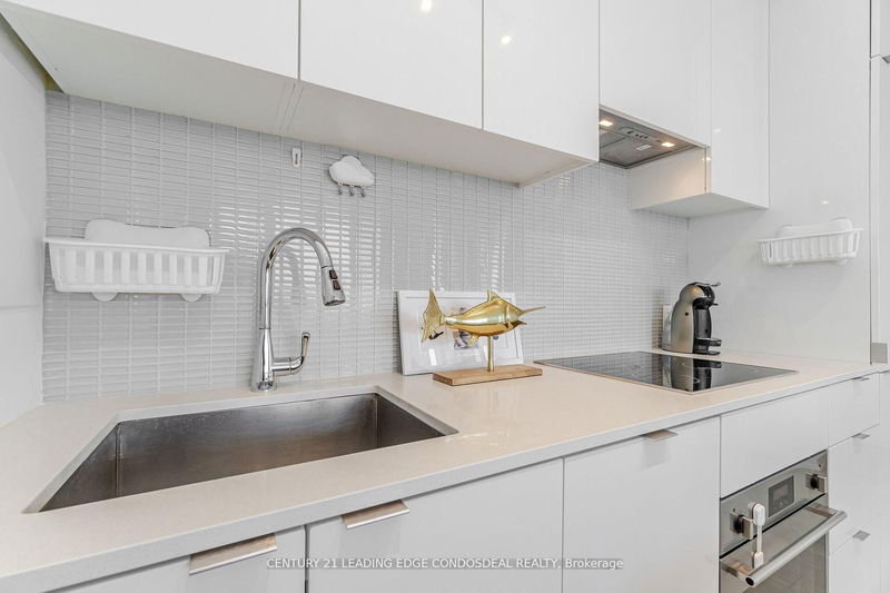 Preview image for 7 Grenville St #2707, Toronto