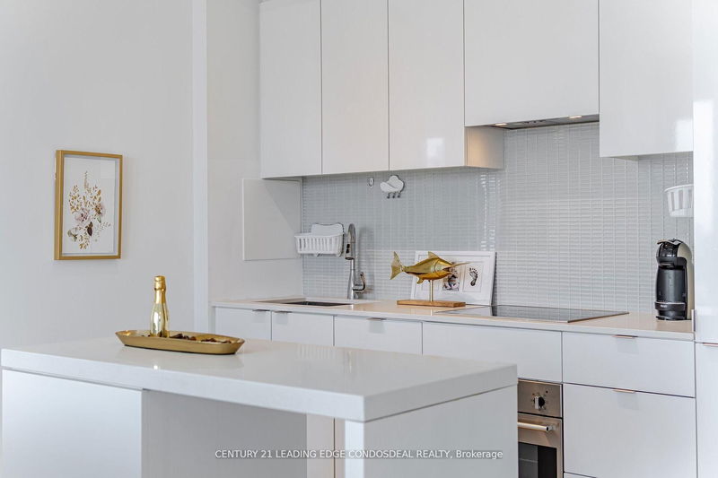 Preview image for 7 Grenville St #2707, Toronto