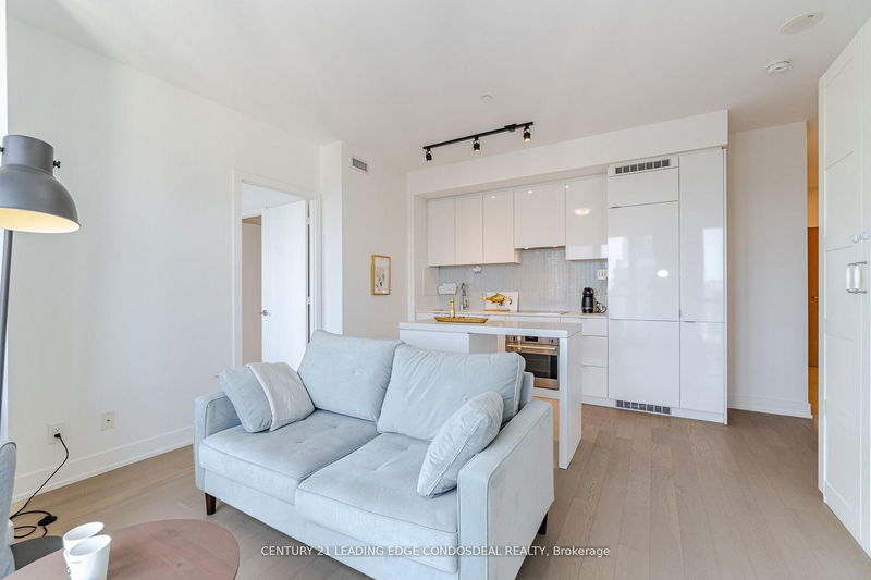 Preview image for 7 Grenville St #2707, Toronto
