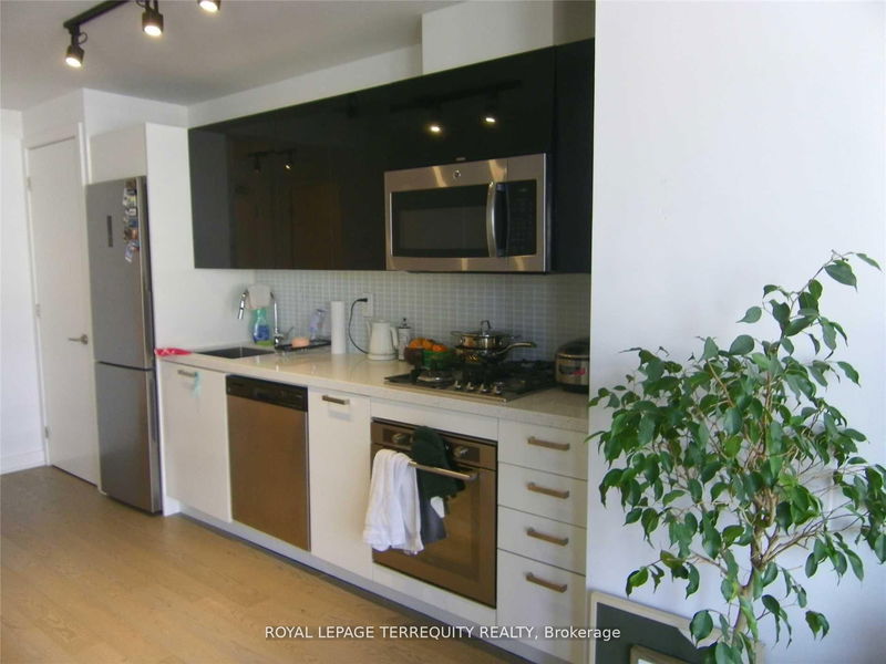 Preview image for 39 Brant St #909, Toronto