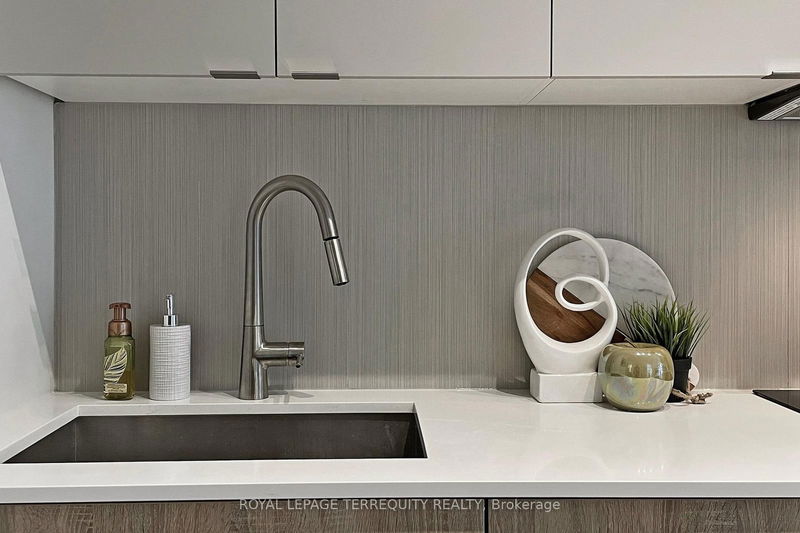 Preview image for 840 St Clair Ave W #612, Toronto