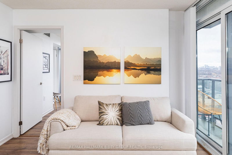 Preview image for 36 Lisgar St #2121E, Toronto