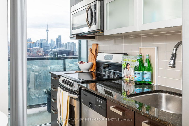Preview image for 36 Lisgar St #2121E, Toronto