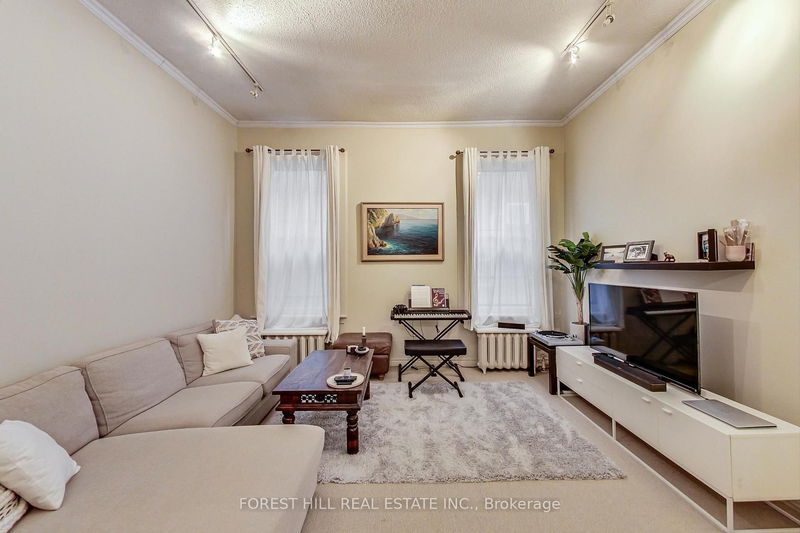 Preview image for 72 Walmer Rd, Toronto