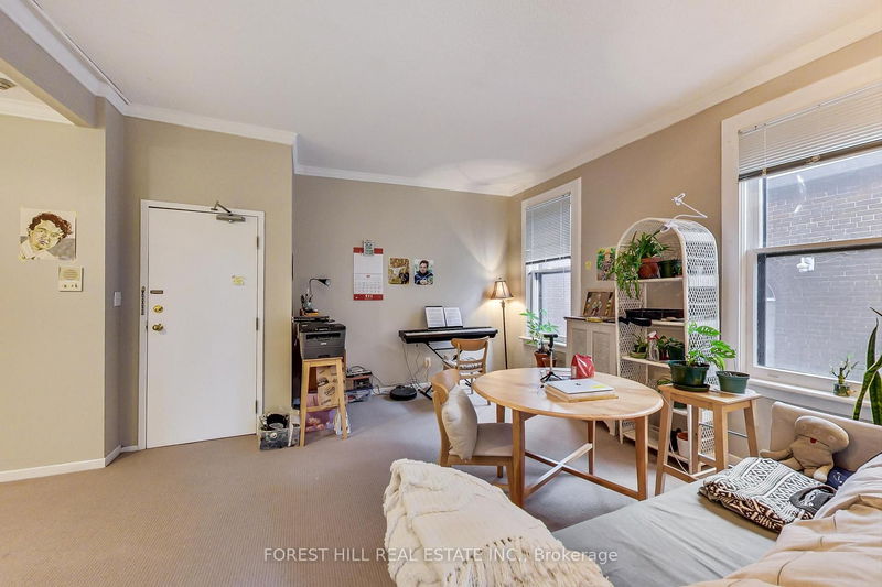Preview image for 72 Walmer Rd, Toronto
