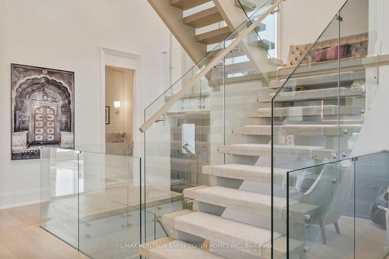 Preview image for 6 Stubbs Dr, Toronto