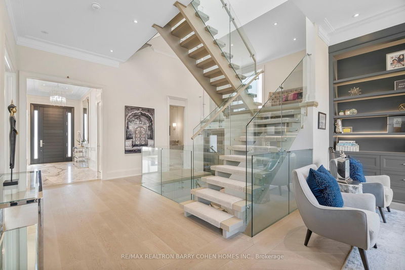 Preview image for 6 Stubbs Dr, Toronto