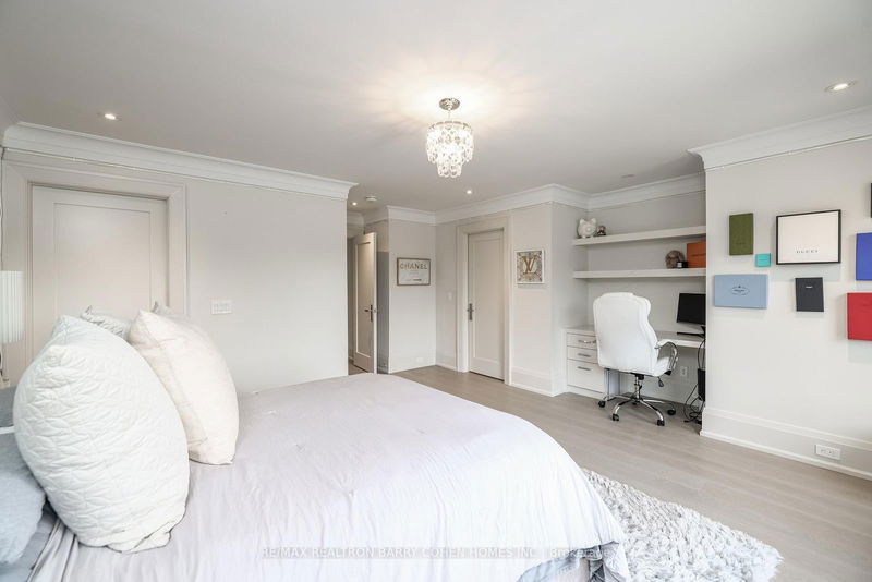 Preview image for 6 Stubbs Dr, Toronto