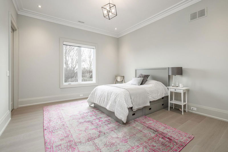 Preview image for 6 Stubbs Dr, Toronto