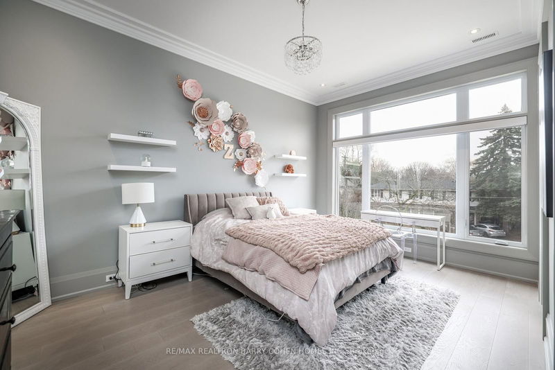 Preview image for 6 Stubbs Dr, Toronto