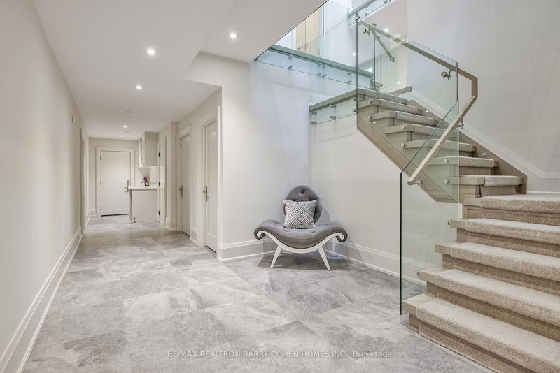 Preview image for 6 Stubbs Dr, Toronto