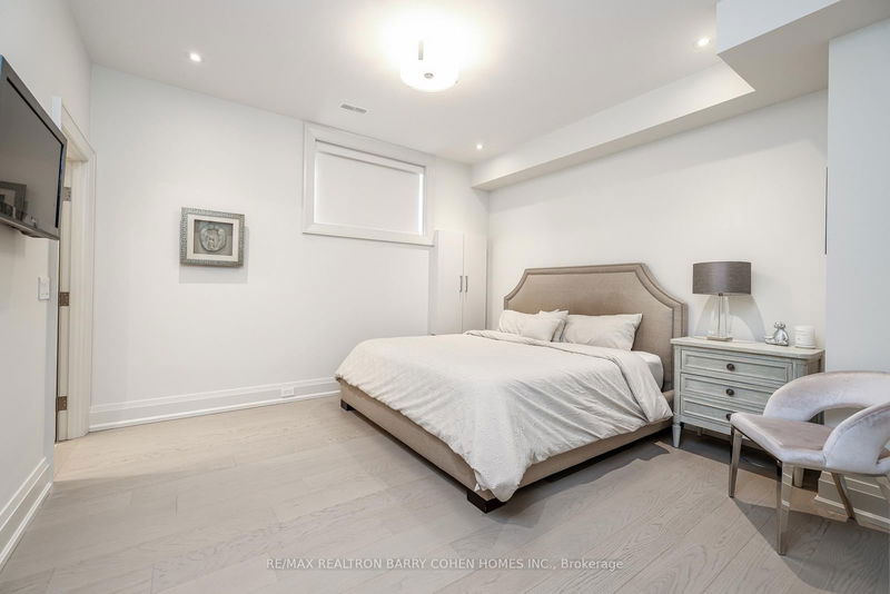 Preview image for 6 Stubbs Dr, Toronto