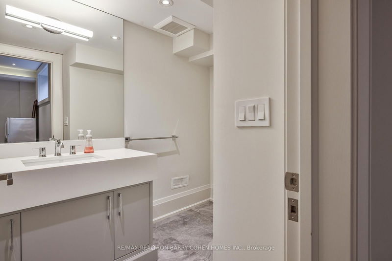 Preview image for 6 Stubbs Dr, Toronto