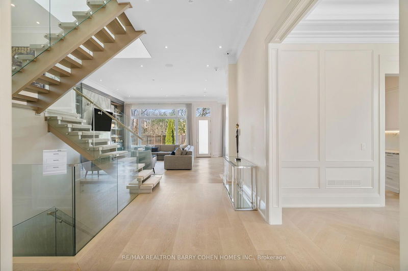 Preview image for 6 Stubbs Dr, Toronto