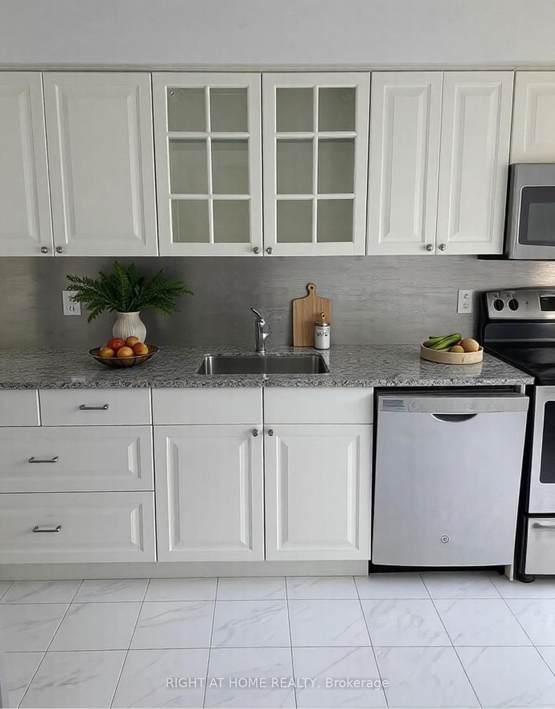 Preview image for 104 Farm Greenway N/A, Toronto