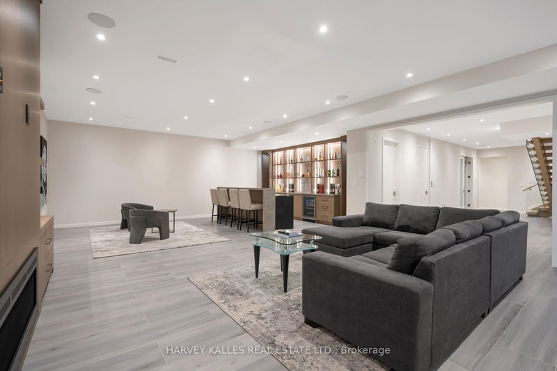 Preview image for 474 Russell Hill Rd, Toronto