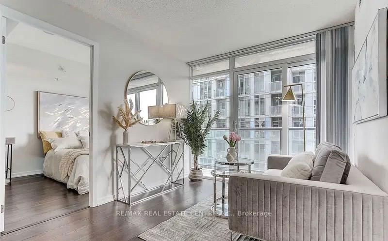 Preview image for 36 Lisgar St W #1111, Toronto