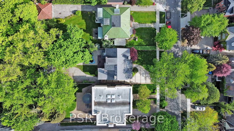Preview image for 28 Dunvegan Rd, Toronto